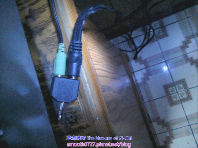 電腦連接液晶電視的方法(DVI to HDMI) 電腦連接液晶電視的方法(DVI to HDMI)