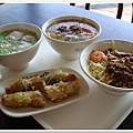 到台南的第一餐：周氏蝦捲