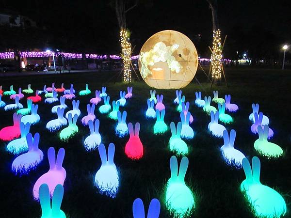 2025屏東市中秋燈飾和屏東縣立圖書館總館之行 2025屏東市中秋燈飾和屏東縣立圖書館總館之行