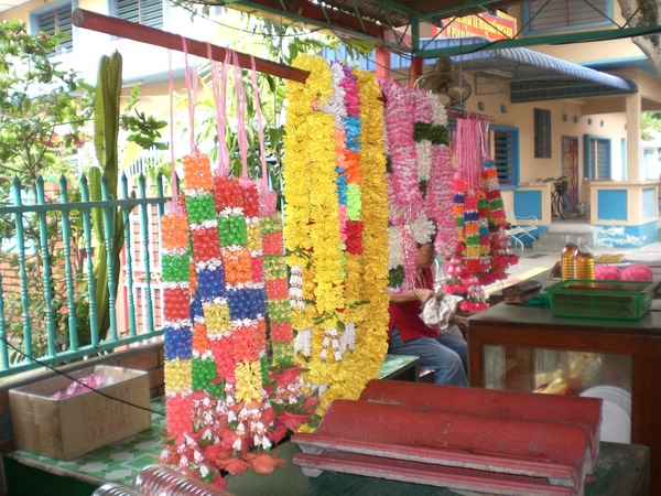 獻給四面佛的花圈