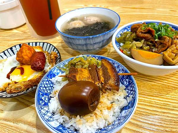台式 台中食圈 金爌爌肉飯 Rain到哪吃到哪的部落格 痞客邦