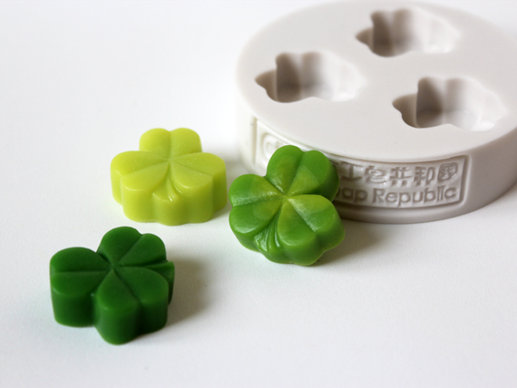 mini-lucky clover-1.jpg