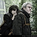 Bran-Stark-and-Hodor-Issac-Hempstead-Wright-and-Kristian-Nairn-Helen-Sloan1_595