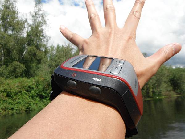Hands on Garmin Forerunner 305 Hands on Garmin Forerunner 305