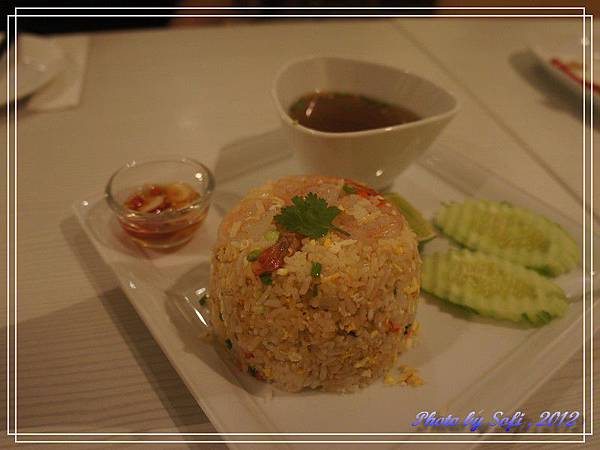 20120217 - 曼谷自由行 - Hung Sen - Special  shrimp  fried  rice with garlic & chili 