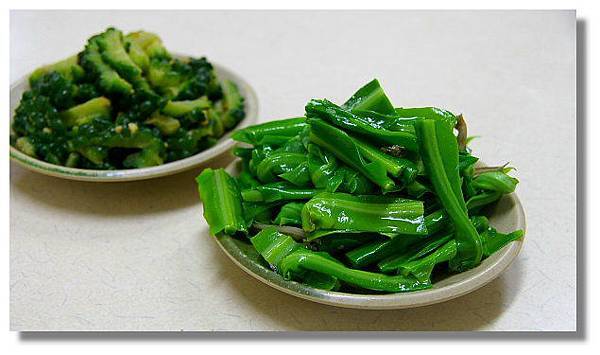 高雄左營三牛牛肉麵