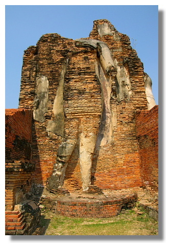 素可泰Wat Phra Pai Luang