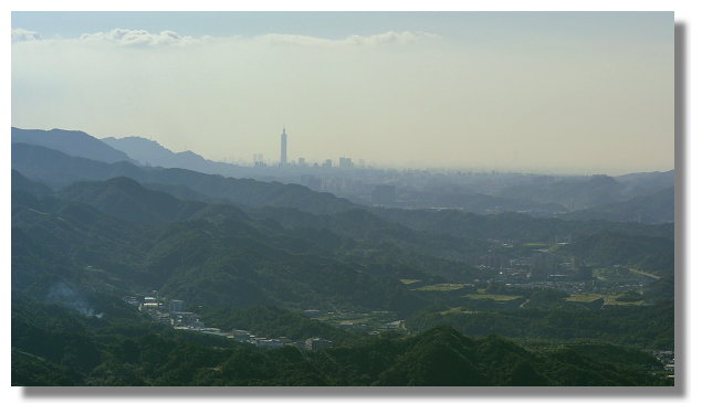 基隆山遠眺台北101 基隆山遠眺台北101
