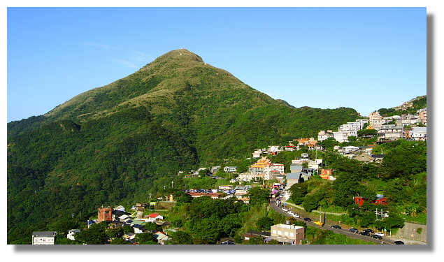 九份旁的基隆山 九份旁的基隆山
