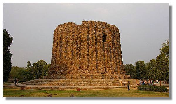 古德卜尖塔(Qutb Minar)