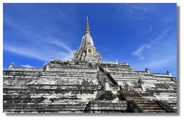 大城 Chedi Phu Khao Thong 大城 Chedi Phu Khao Thong
