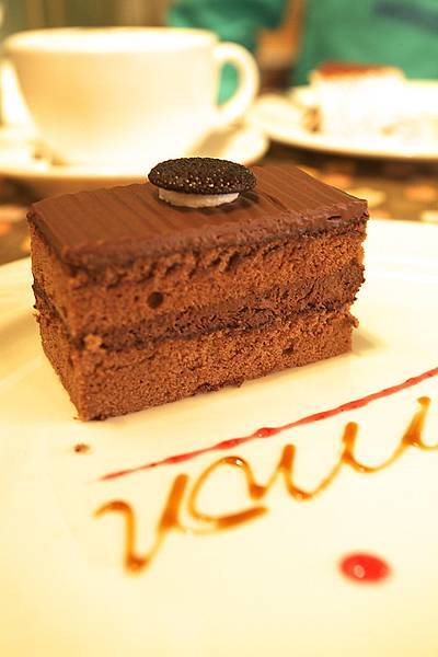 雙層巧克力夾心蛋糕
