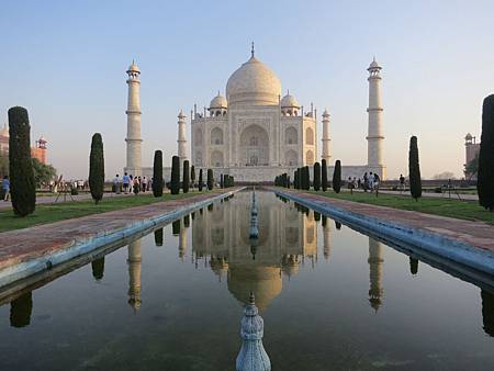 左右完全對稱的Taj Mahal