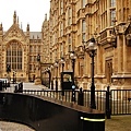 走到了 Houses of Parliament 的另一側