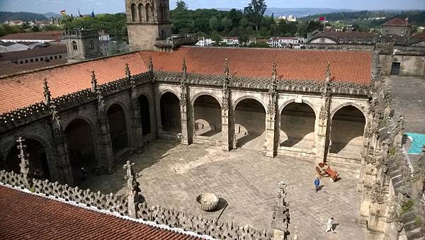 143 150521 Santiago de Compostela-Catedral-roof.jpg