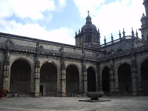 193 150521 Santiago de Compostela-Catedral-Museo.JPG