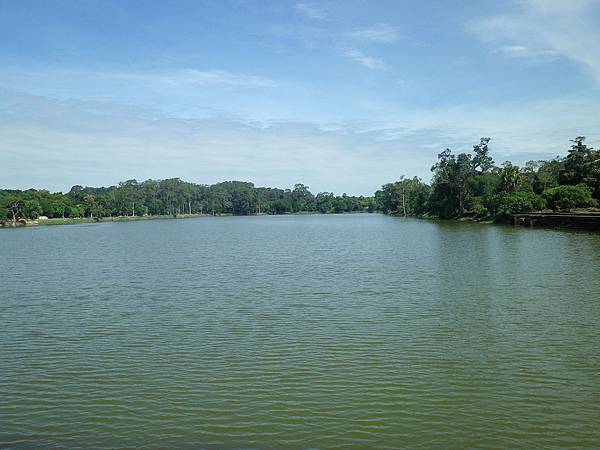 110 161015 Angkor Wat.JPG