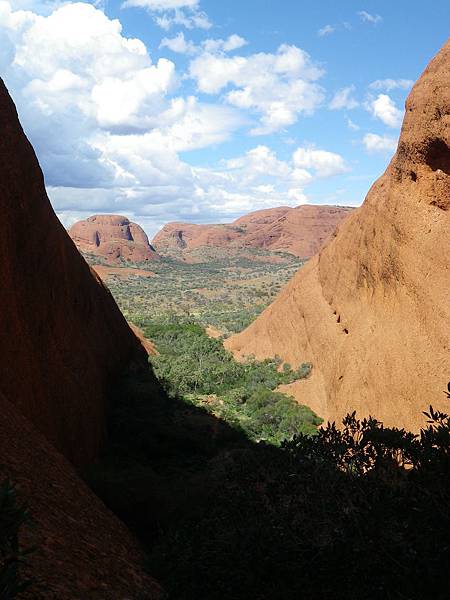 152 160912 Kata Tjuta-Karingana Lookout.JPG