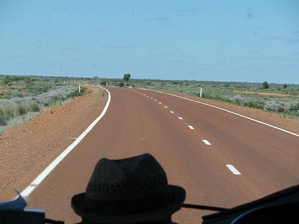 016 160914 Way to Coober Pedy.JPG