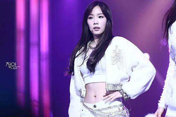 Kim-Taeyeon-image-kim-taeyeon-36372156-1280-853[1]