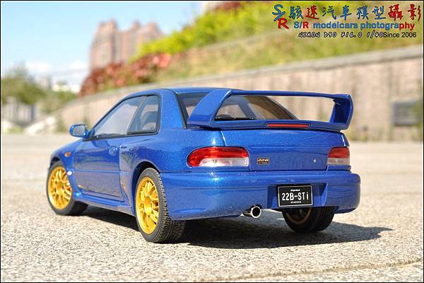 SUBARU IMPREZA 22B by Autoart 051.JPG