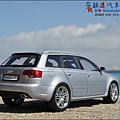 Audi RS4 by Minichamps 025.JPG