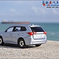 MITSUBISHI Outlander 16' by Tomica 002.JPG