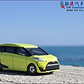 TOYOTA SIENTA by Tomica 012.JPG