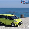 TOYOTA SIENTA by Tomica 019.JPG