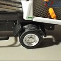 NISSAN ATLAS SAFETY LOADER by Tomica Limited Vintage 013.JPG