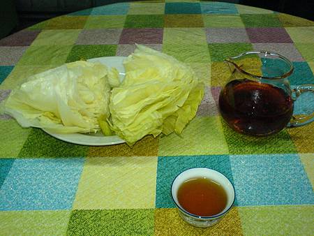 雨天!山頂人另類的下午茶_清蒸高麗菜配烏龍紅茶