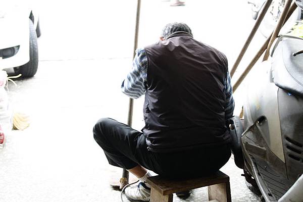 外公帥氣的背影