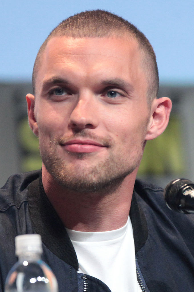 Ed_Skrein_by_Gage_Skidmore.jpg