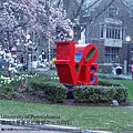 800px-Love-sculpture-university-of-pennsylvania[1].jpg