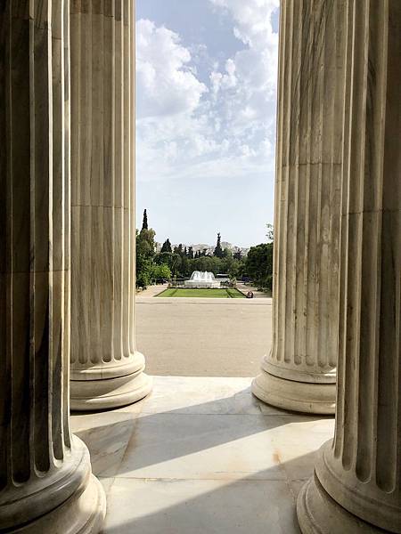 從扎皮翁宮(Zappeion Hall)向外看