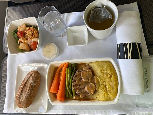 國泰航空商務艙飛機餐，泰國飛香港，靜緻午餐
