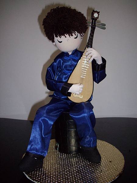 米山京子娃娃~彈琵琶的男孩