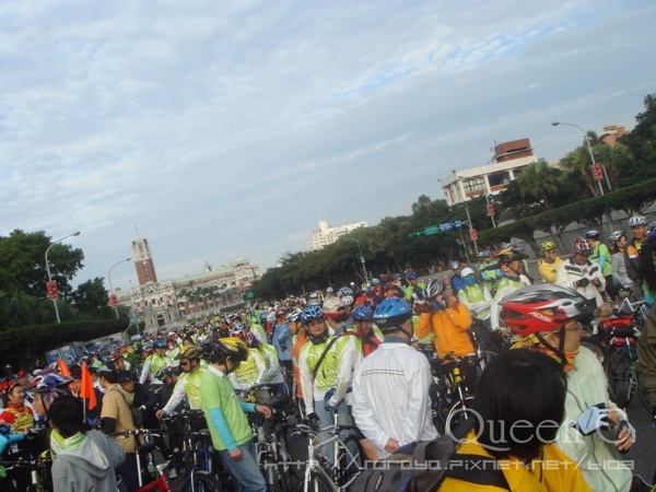 Bike-012.jpg Bike-012.jpg