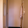 房間門口跟浴室門口