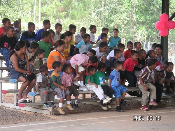 看看，小鬼樂的勒