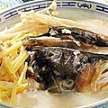 金針菇豆腐魚頭湯