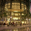 曼谷--繁華市中心Siam Paragon.JPG