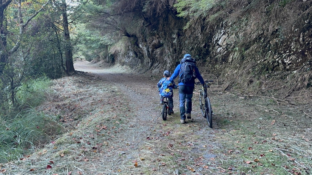 追山 ─ 大雪山200林道50K + 北三叉山登山口親子騎乘