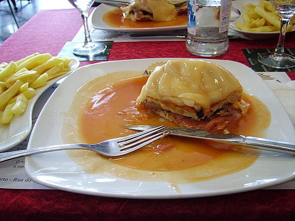 800px-A_Francesinha_(5401346513)