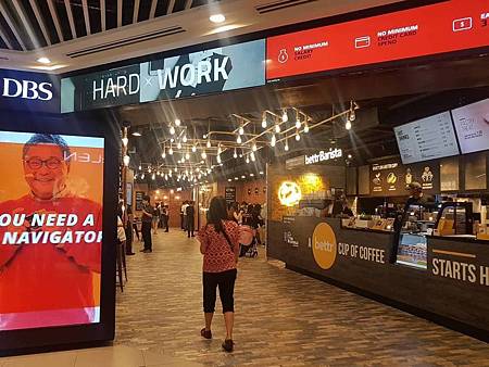 【生活雜記】星展銀行變身咖啡廳 新加坡去年底首見