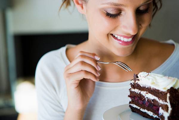 woman-eating-cake.jpg