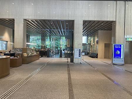 【日本】 金澤縣立美術館Cafe Le Musee, 高岡站 【日本】 金澤縣立美術館Cafe Le Musee, 高岡站