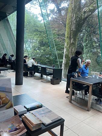 【日本】 金澤縣立美術館Cafe Le Musee, 高岡站