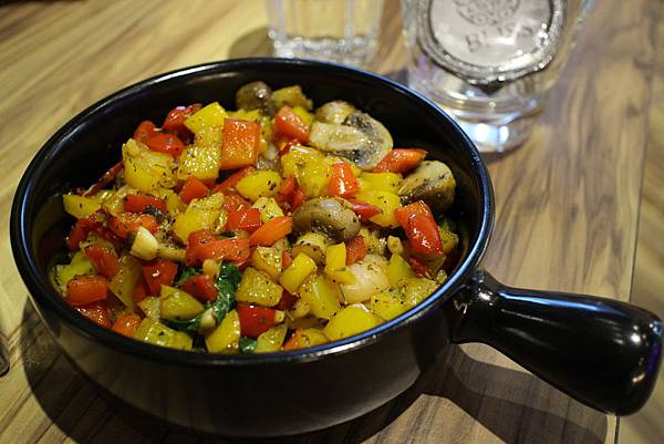 IMG_4643.JPG IMG_4643.JPG