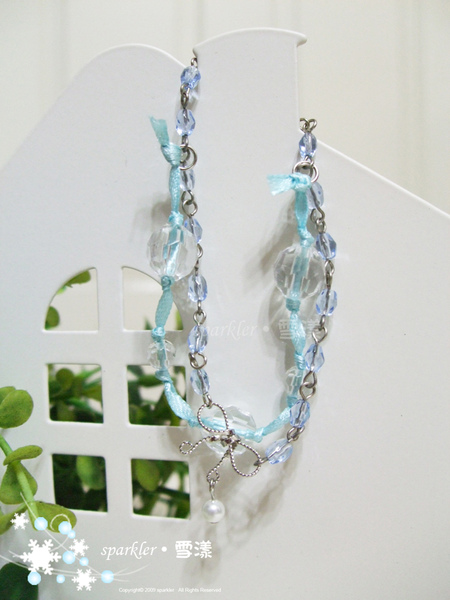 清涼感，藍色系緞帶寶石交織的銀色蝴蝶之夢‧手鍊